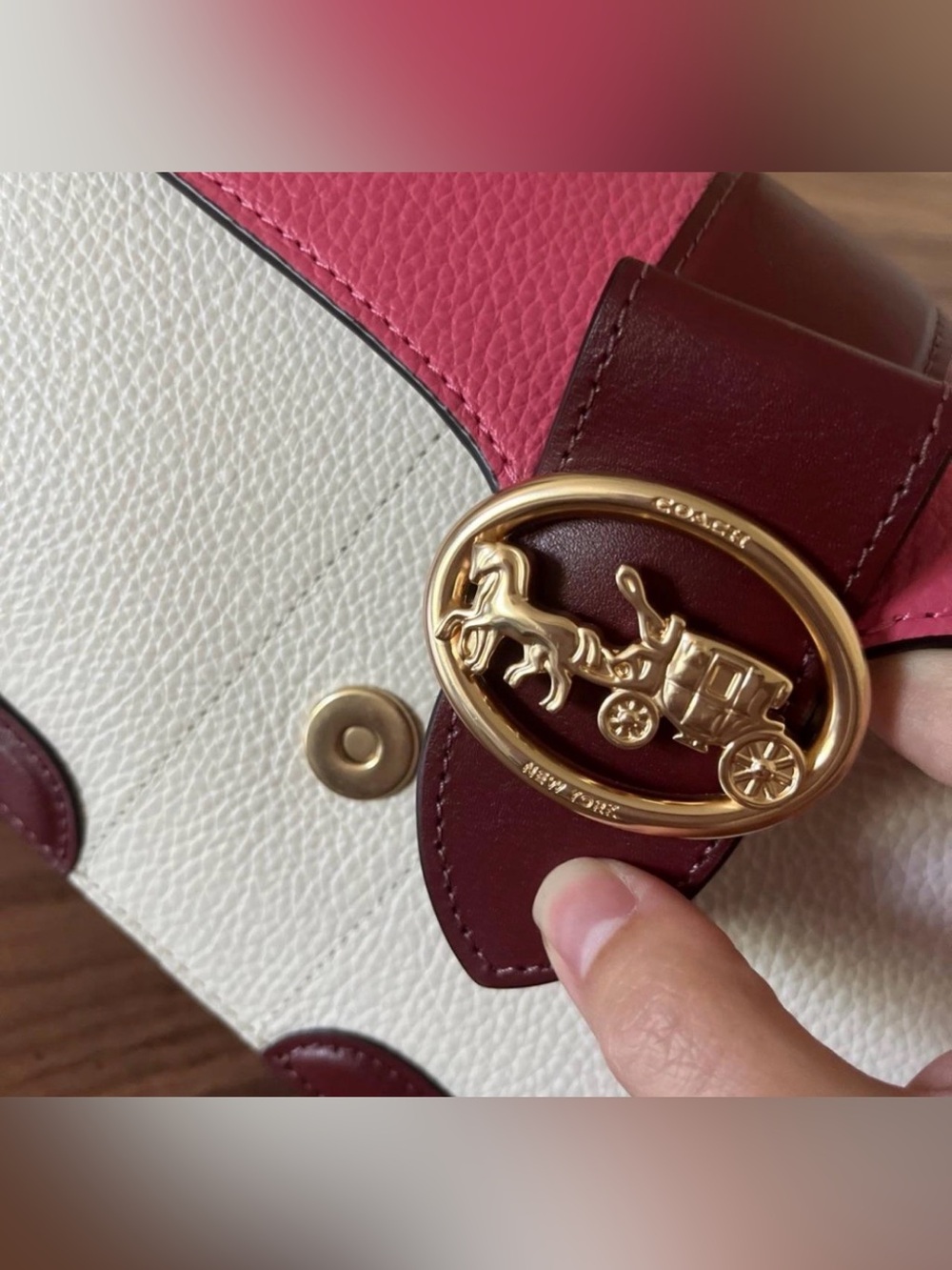 ✨ Beautiful Coach Pink & White Shoulder Bag ✨ 🩷🩷🩷🩷🩷 - Picture 15 of 15